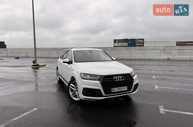 Audi Q7  2016