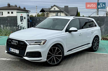 Audi Q7  2019