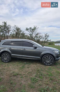 Audi Q7  2012