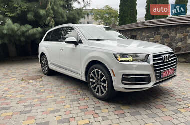 Audi Q7  2016