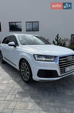 Audi Q7  2016