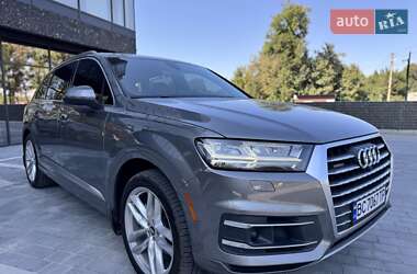 Audi Q7  2016