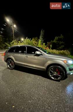 Audi Q7  2012