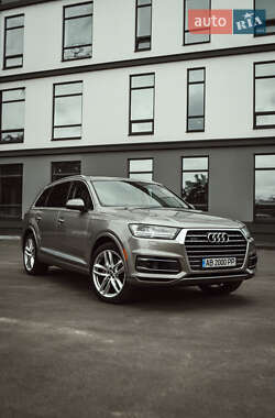 Audi Q7  2016