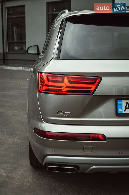 Внедорожник / Кроссовер Audi Q7 2016 в Виннице