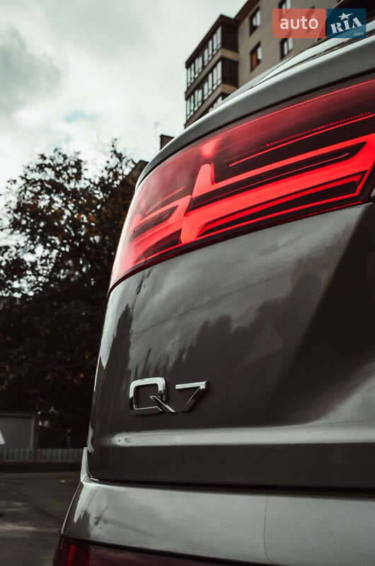 Внедорожник / Кроссовер Audi Q7 2016 в Виннице