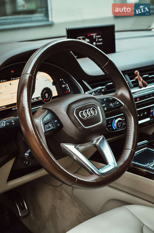 Внедорожник / Кроссовер Audi Q7 2016 в Виннице