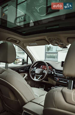 Внедорожник / Кроссовер Audi Q7 2016 в Виннице