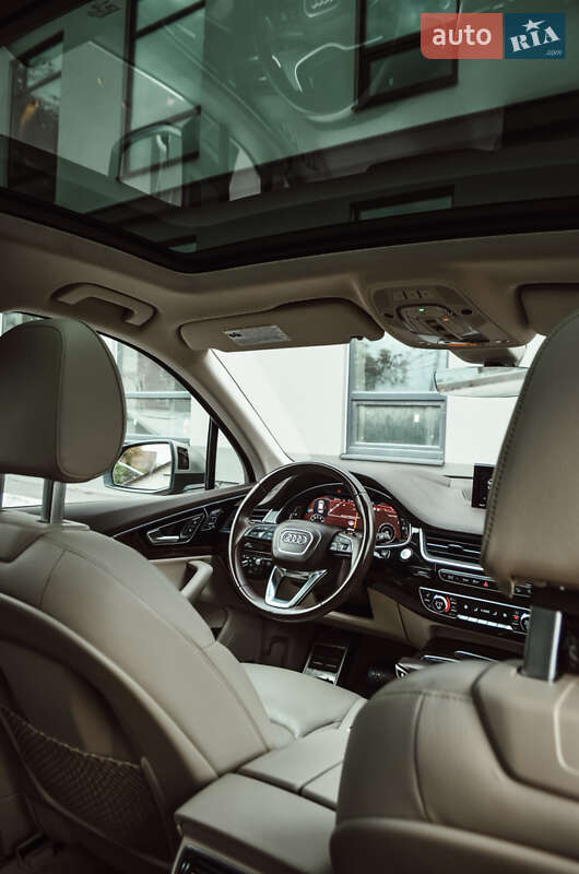 Внедорожник / Кроссовер Audi Q7 2016 в Виннице