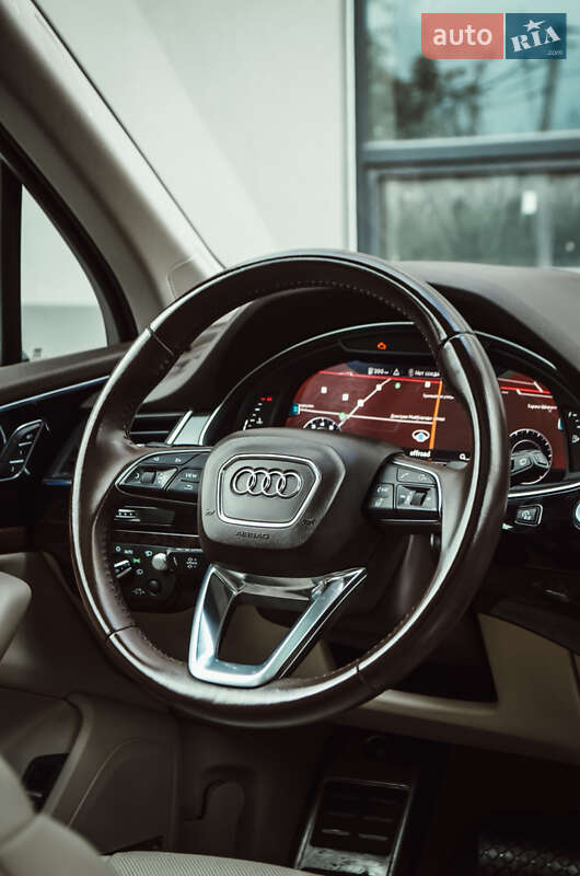 Внедорожник / Кроссовер Audi Q7 2016 в Виннице