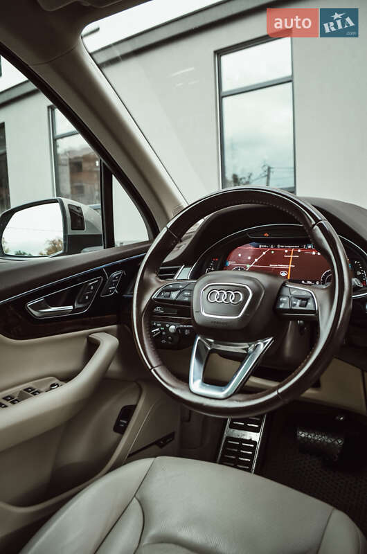 Внедорожник / Кроссовер Audi Q7 2016 в Виннице