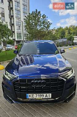 Audi Q7  2021