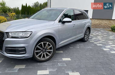 Audi Q7  2016
