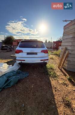 Audi Q7  2012