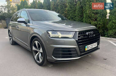Audi Q7  2015