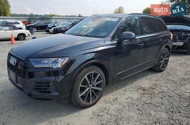 Audi Q7  2021