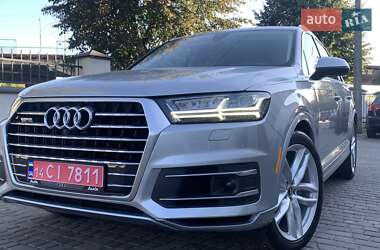 Audi Q7  2016
