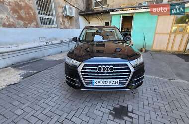 Audi Q7  2016