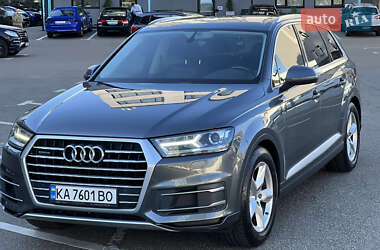Audi Q7  2017
