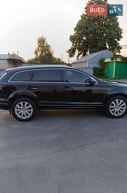 Audi Q7  2013