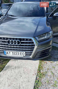 Audi Q7  2017