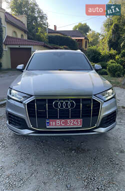 Audi Q7  2021