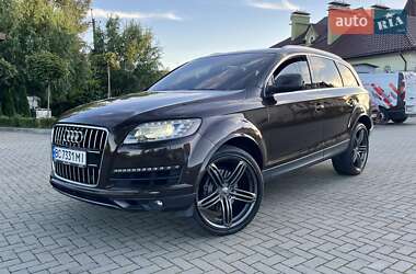 Audi Q7  2011