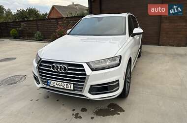 Audi Q7  2016