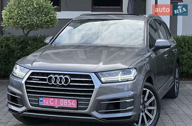 Audi Q7  2016