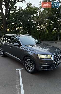 Audi Q7  2018