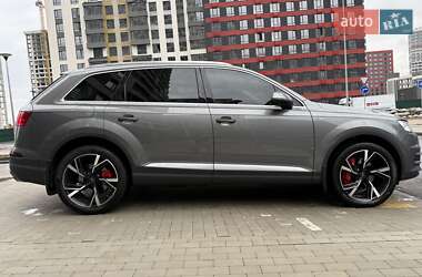 Audi Q7  2016