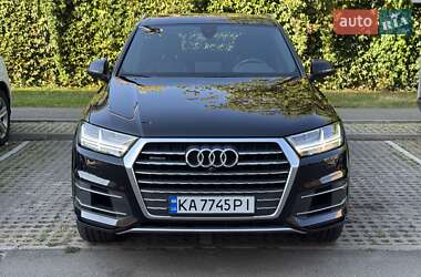 Audi Q7  2016