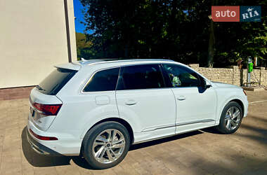 Audi Q7  2022