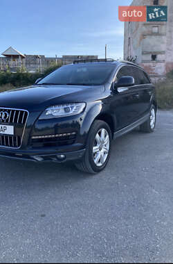 Audi Q7  2011