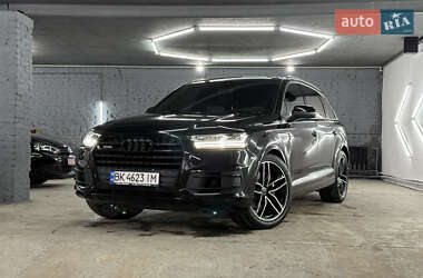 Audi Q7  2015