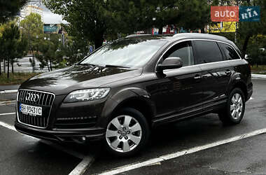 Audi Q7  2015