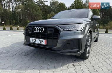 Audi Q7  2021