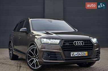 Audi Q7  2016