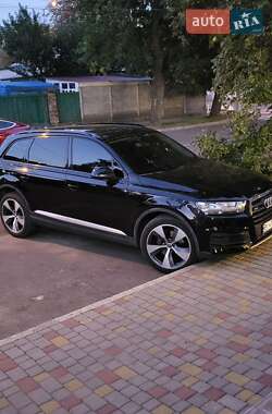 Audi Q7  2015