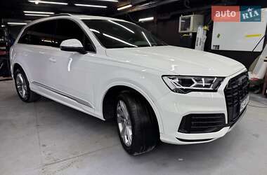 Audi Q7  2020