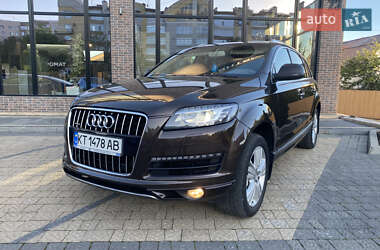Audi Q7  2011