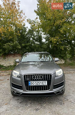 Audi Q7  2011