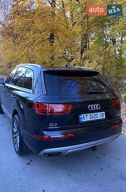 Audi Q7  2017