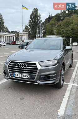 Audi Q7  2017