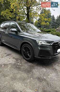 Audi Q7 2021