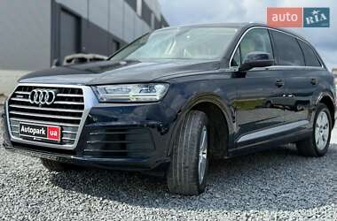 Audi Q7  2016