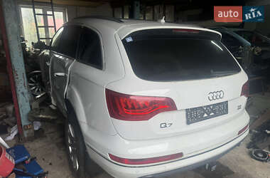 Audi Q7  2015