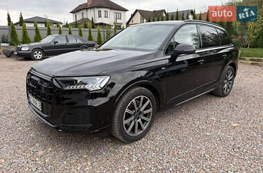 Audi Q7  2021