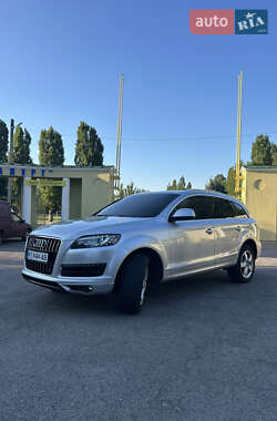 Audi Q7  2015