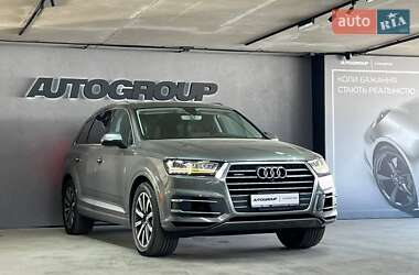 Audi Q7  2015